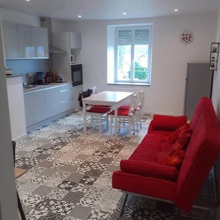 Frasne Logement Entier. Gite Les Brimbelles Bagian luar foto